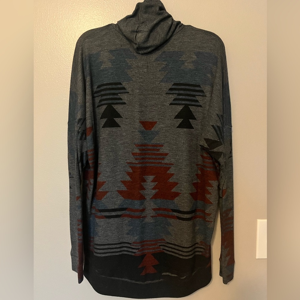 Aztec Pullover. - Picture 2 of 2